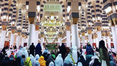 Salat di Masjid Nabawi Arab Saudi tidak Lagi Social Distancing
