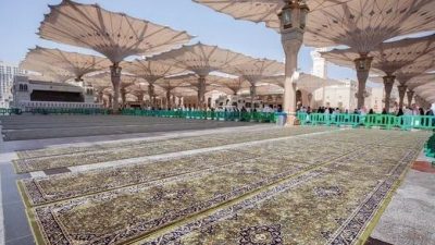 Penampilan 50.000 Karpet Baru di Masjid Nabawi dan Masjidil Haram