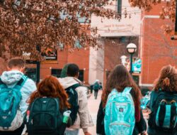 Menjadi Mahasiswa Sukses: Tips dan Trik untuk Menghadapi Masa Kuliah