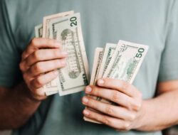 Cara Investasi Uang dengan Aman di Internet