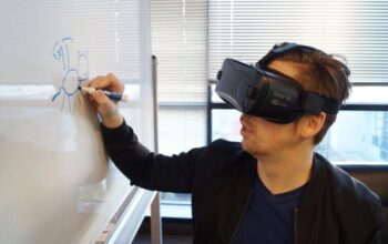 Pengertian dan Manfaat Augmented Reality (AR) dan VR