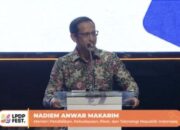 Momen Salah Podium Nadiem Makarim di Acara LPDP 2023