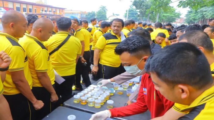 Polda Lampung Gelar Tes Urine Mendadak, Pastikan Anggotanya Bebas Narkoba