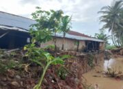 Banjir dan Abrasi di Sungai Way Laay, Pesisir Barat: Puluhan Rumah Warga Terancam