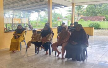BLT Dana Desa Disalurkan di Gunung Katun Malay, Lima KPM Terima Rp400 Ribu